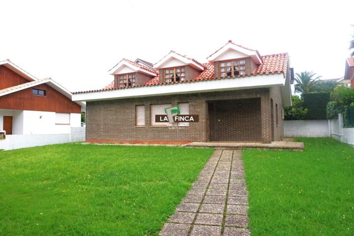 Chalet en venta en Ribadesella photo 0