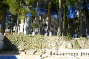 Edificio en venta en Bejís, Bejis photo 0