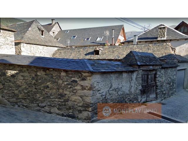 Casas de pueblo en venta en Vielha e Mijaran photo 0