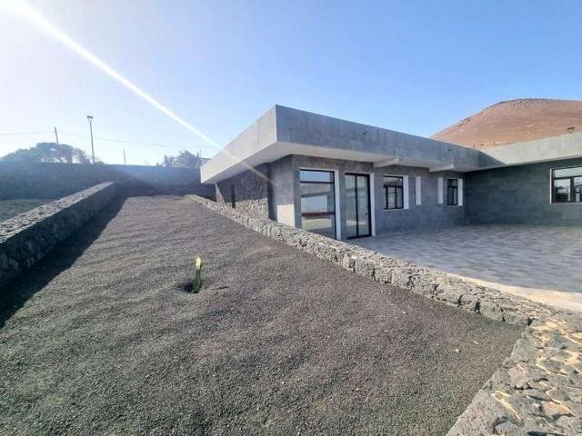 Casas de pueblo en venta en Tías, La Asomada photo 0