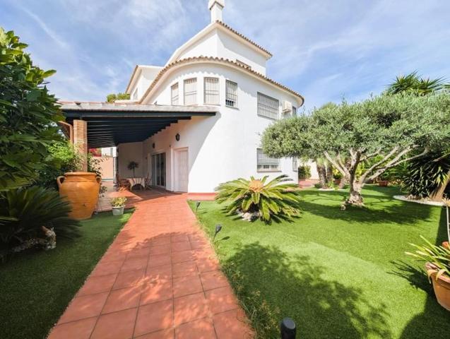 Chalet en venta en Gandia, Playa de Gandia photo 0