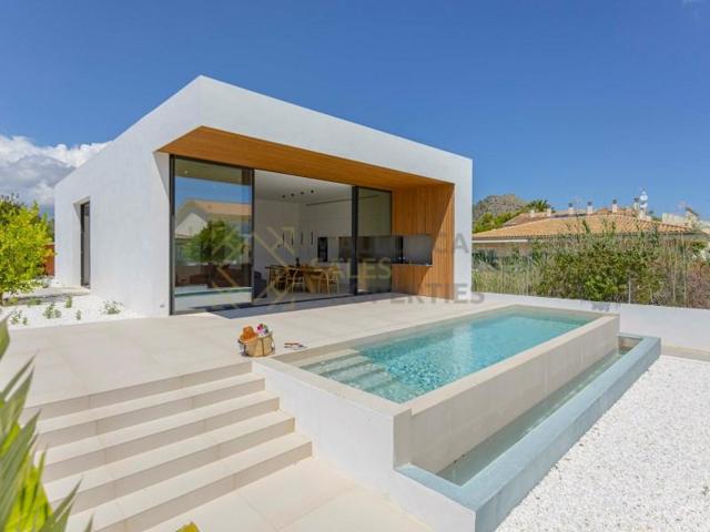 Chalet en venta en Alcúdia photo 0