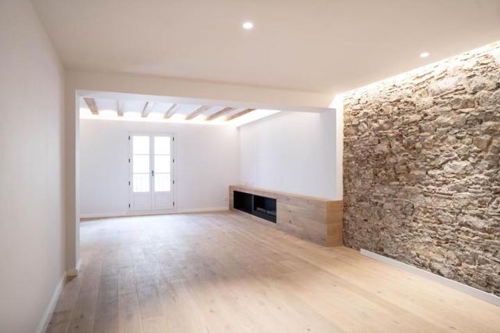 Apartamento en venta en Barcelona, El Gòtic photo 0