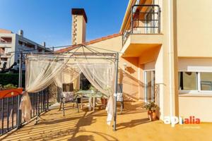 Chalet en venta en Salou, Centre photo 0