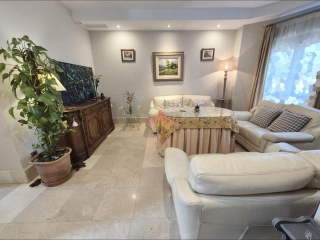 Casa en venta en Ronda, Centro photo 0