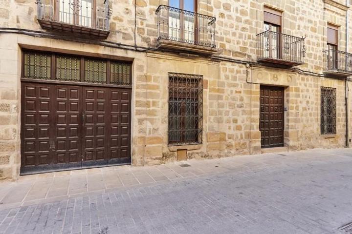 Casa en venta en Baeza, Área de Baeza photo 0