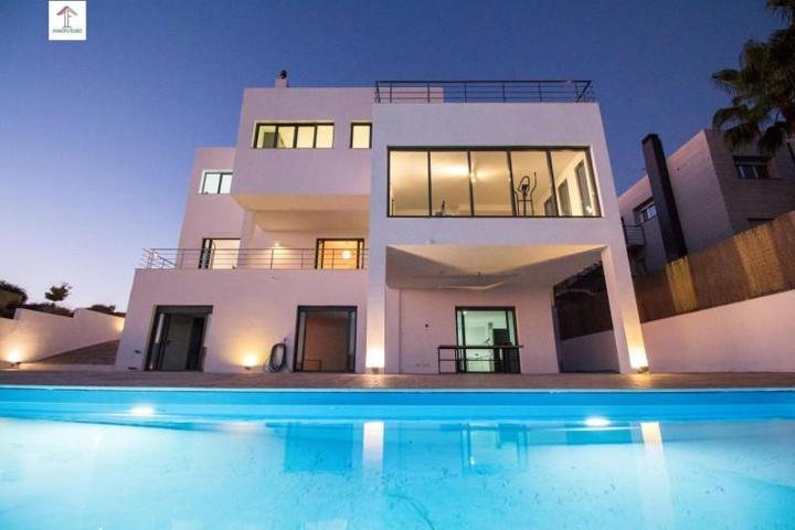 Chalet en venta en Zubia, Altos de la Zubia photo 0