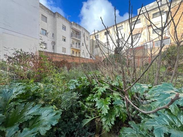 Edificio en venta en Cáceres, Centro photo 0