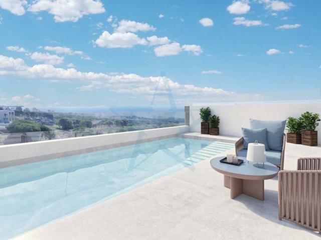 Bungalow en venta en Marbella, Cabopino photo 0