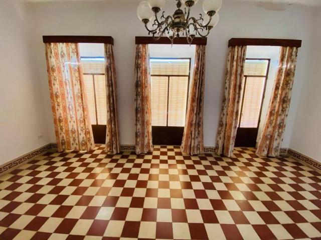 Edificio en venta en Ronda, Centro photo 0
