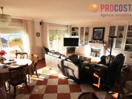 Chalet en venta en Almuñécar photo 0