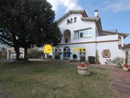 Casa en venta en Centelles photo 0