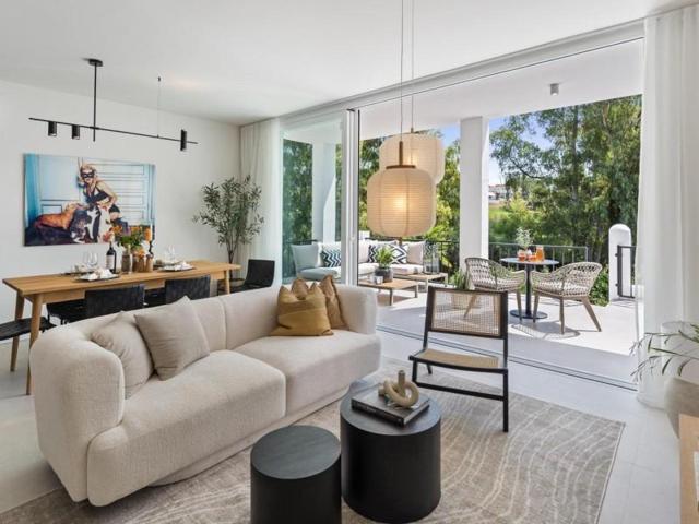 Adosada en venta en Marbella, Nueva Andalucia photo 0