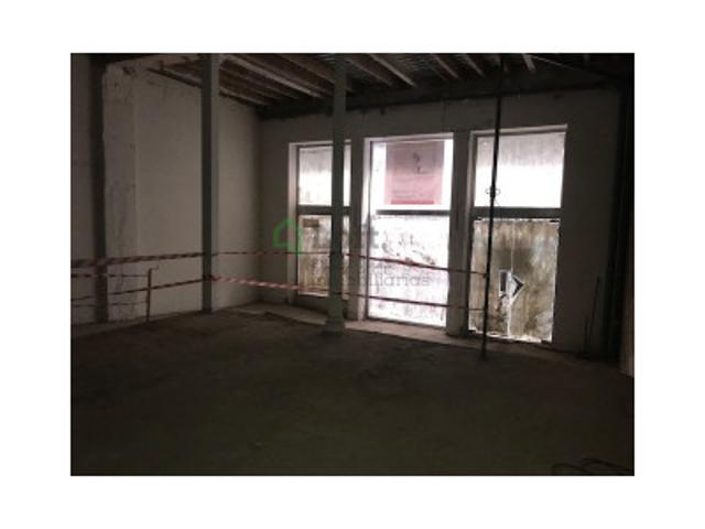 Local comercial en venta en Badajoz photo 0