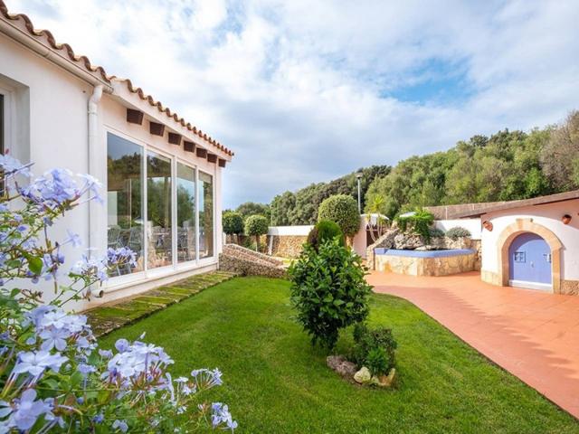 Chalet en venta en Ciutadella de Menorca, Sa caleta photo 0