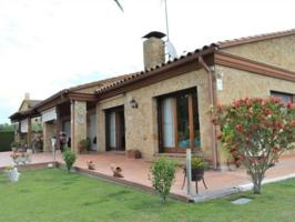 Chalet en venta en Pals photo 0