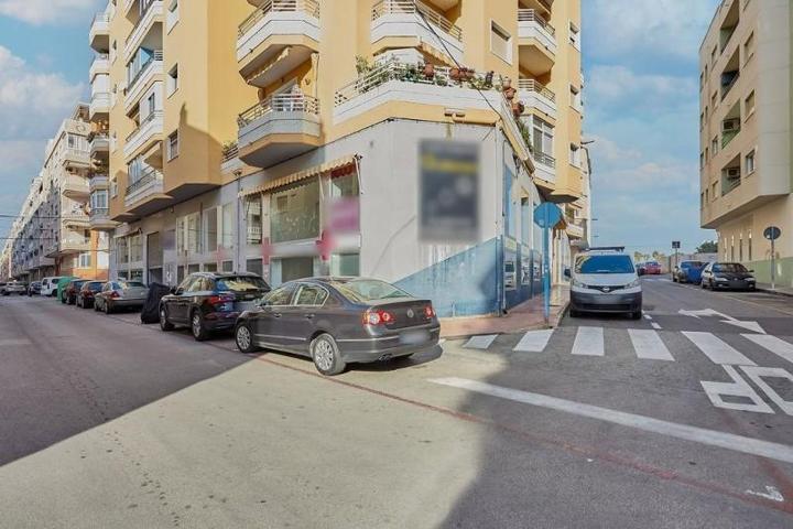 Local comercial en venta en Torrevieja, Estacion de autobuses photo 0