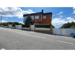 Chalet en venta en Vigo photo 0