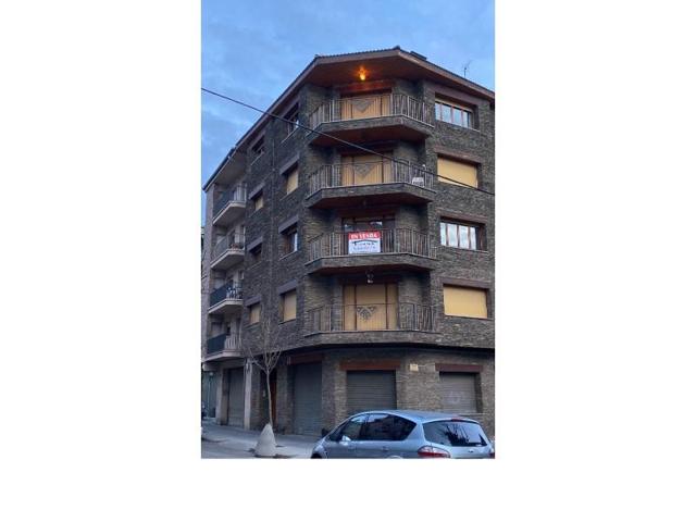Edificio en venta en La Seu d'Urgell photo 0
