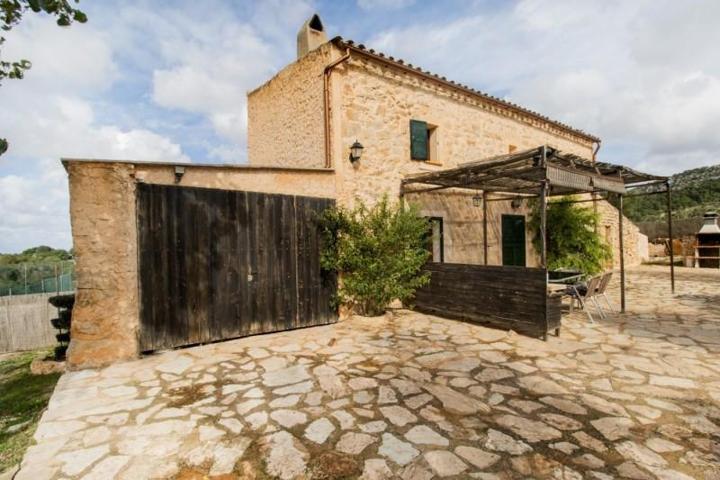 Casa con terreno en venta en Manacor, Son Macià photo 0