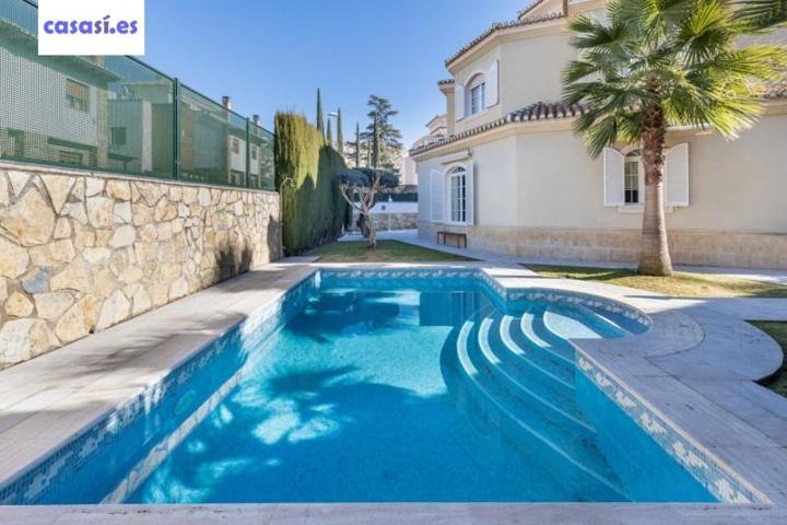 Chalet en venta en Granada, Camino bajo de huetor photo 0