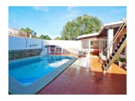 Chalet en venta en Es Castell photo 0
