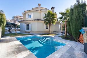 Chalet en venta en Granada, Camino bajo de huetor photo 0