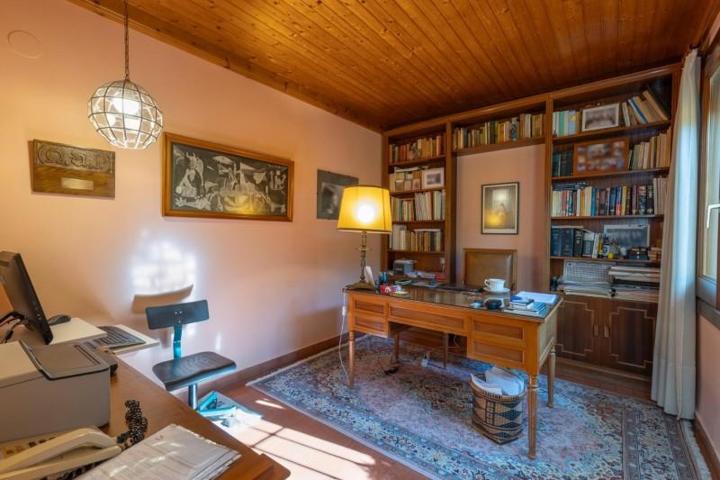 Chalet en venta en Huétor Vega, REBITES photo 0