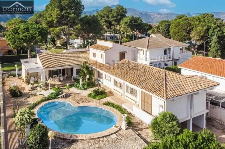 Chalet en venta en Gandia, Playa de Gandia photo 0