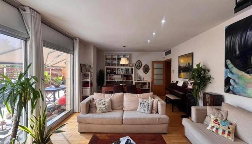 Apartamento en venta en Barcelona photo 0