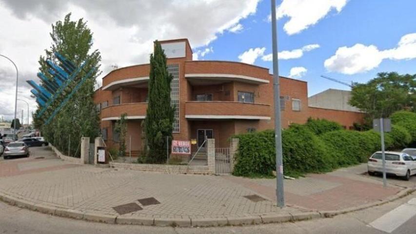 Nave industrial en venta en Móstoles, Suroeste photo 0
