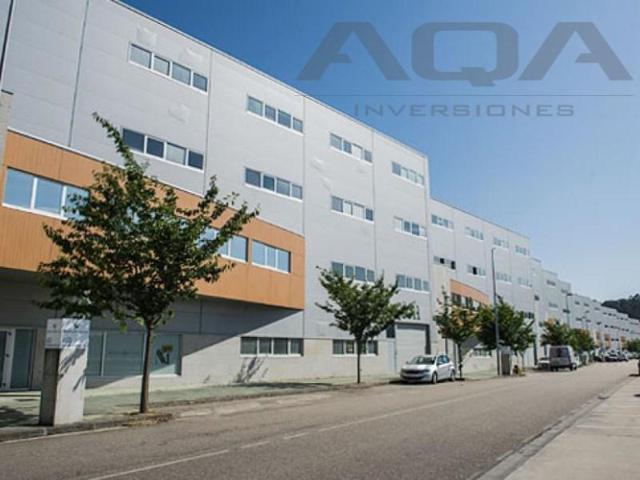 Nave industrial en venta en Vigo, Valadares photo 0