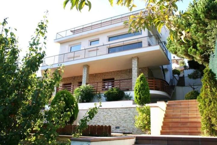 Adosada en venta en Lloret de Mar photo 0