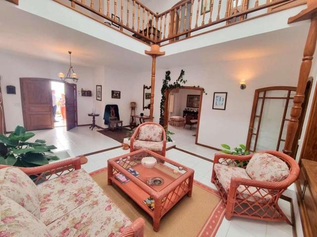 Casas de pueblo en venta en Mácher, Mácher photo 0