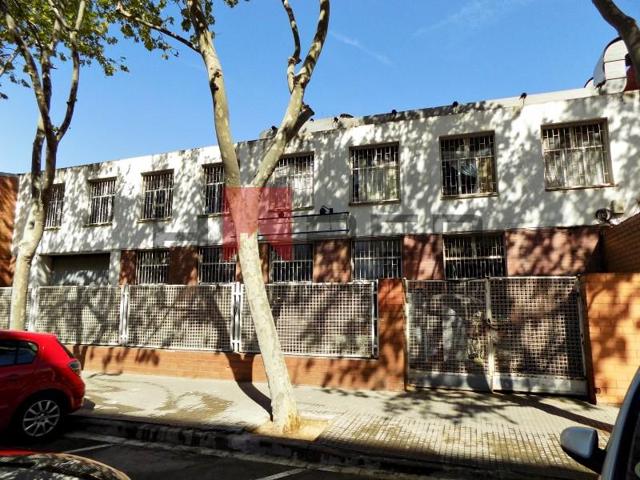 Nave industrial en venta en el Prat de Llobregat photo 0