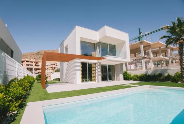 Chalet en venta en Finestrat, Alicante photo 0