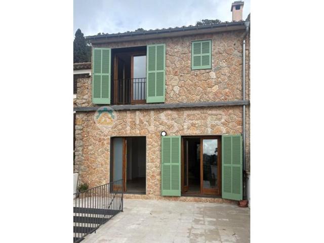 Casas de pueblo en venta en Alaró photo 0