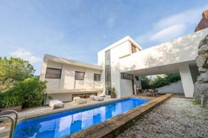 Casa en venta en Cabrils, Centro photo 0