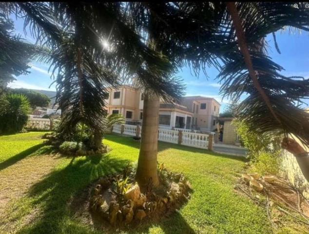 Casa en venta en La Línea de la Concepción photo 0