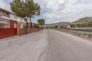 Casa con terreno en venta en Dúrcal, Dúrcal photo 0