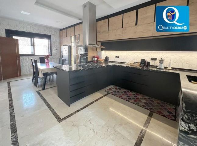 Casa en venta en Mutxamel, Mutxamel photo 0