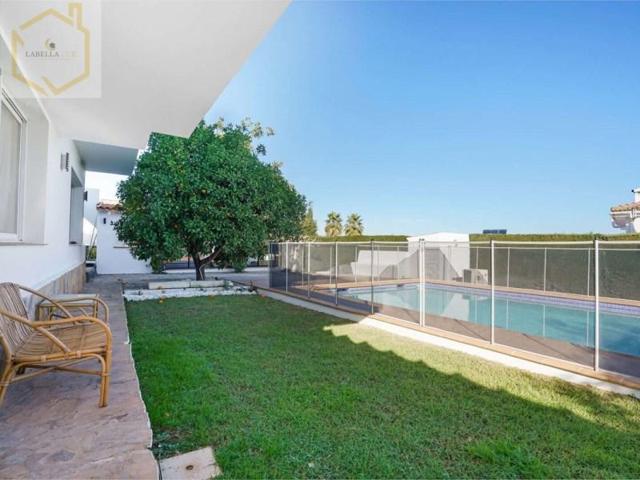 Chalet en venta en Alhaurín de la Torre photo 0