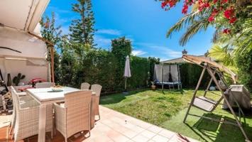 Adosada en venta en Elviria, Los monteros photo 0