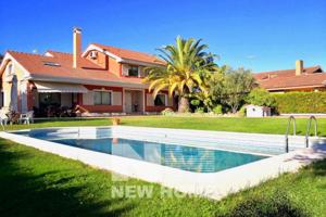 Chalet en venta en Las Rozas de Madrid, Avenida Atenas, 28290 photo 0