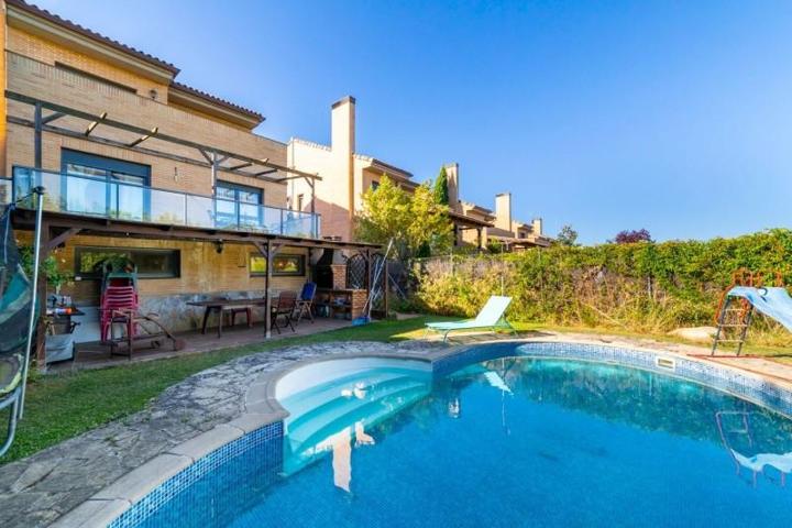 Chalet en venta en Torrelodones, Zona noroeste photo 0