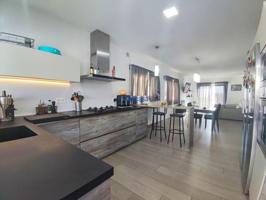 Casa en venta en Málaga, El Chaparral photo 0