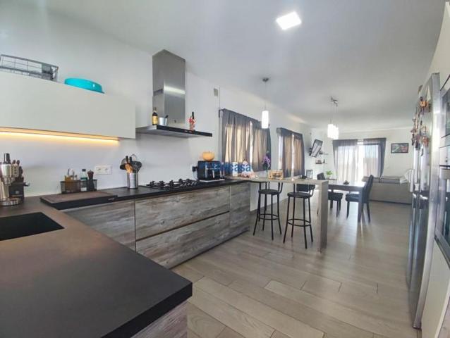 Casa en venta en Málaga, El Chaparral photo 0