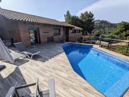 Chalet en venta en Torrelles de Llobregat, Can coll photo 0