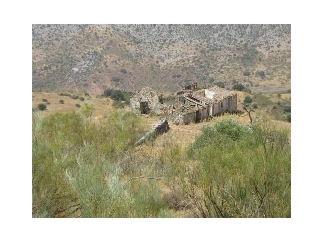 Casa con terreno en venta en Ronda photo 0