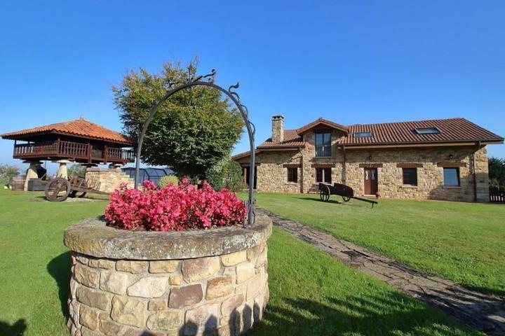 Casa en venta en Gijón, Gijón photo 0